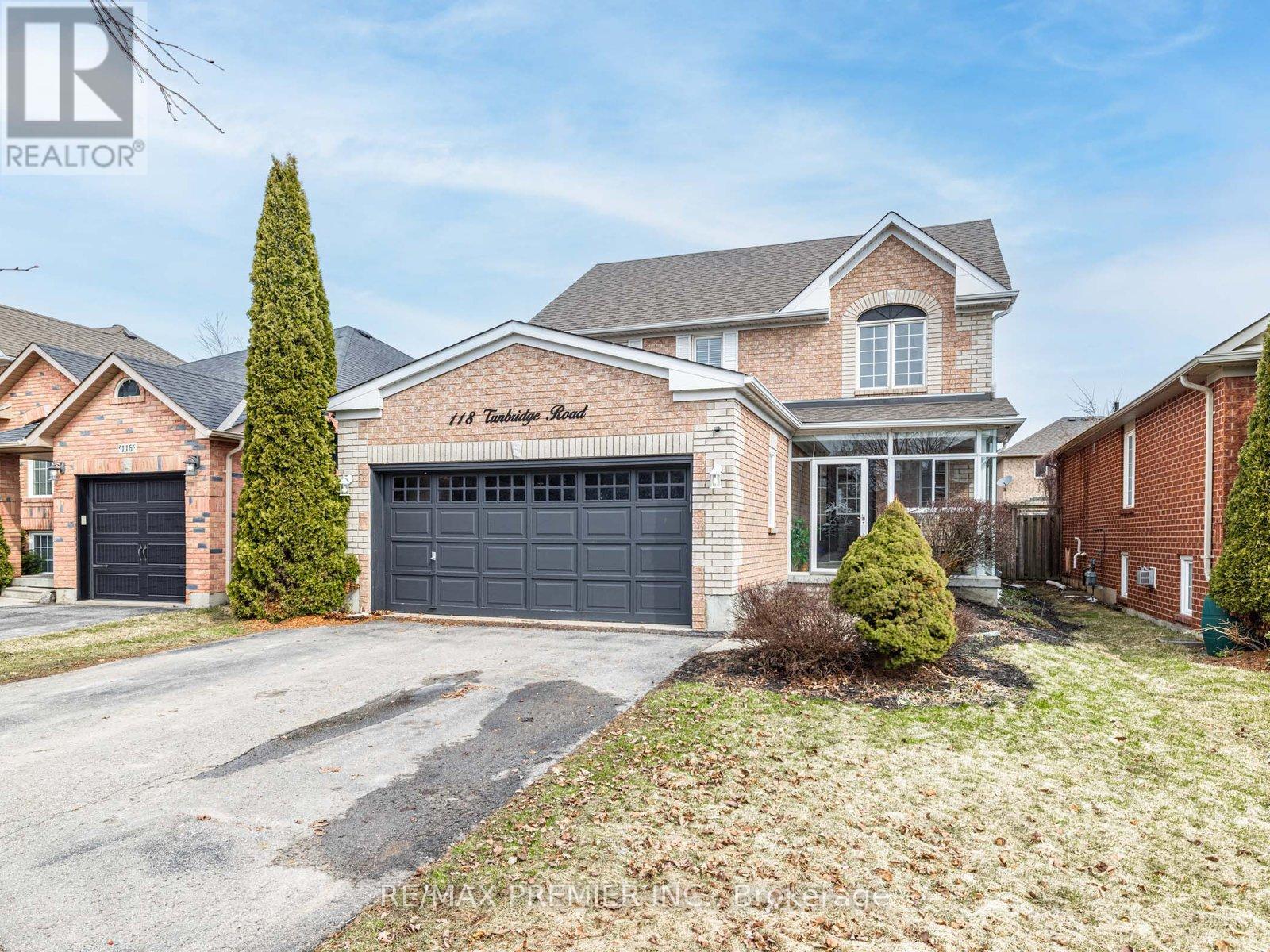 118 Tunbridge Rd, Barrie Georgian Drive, ON L4M 6T1