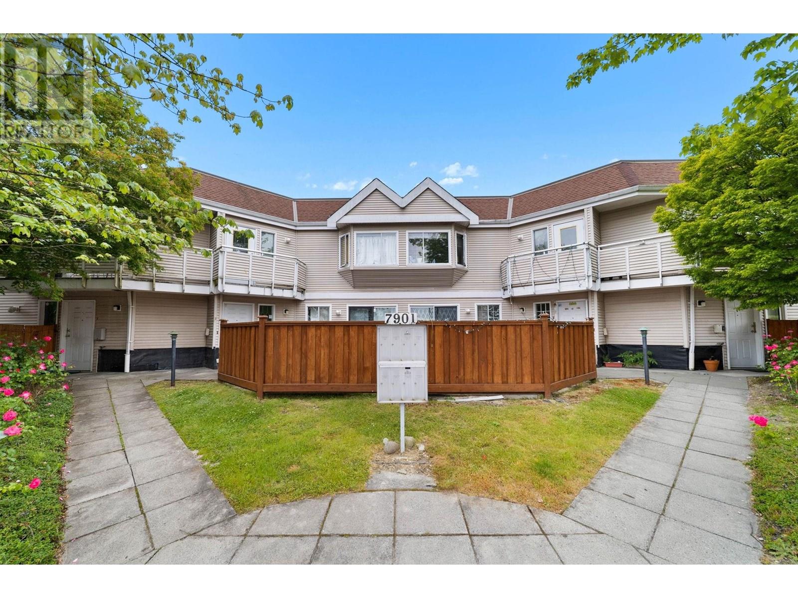 7901 13th Avenue Unit 7, Burnaby, BC V3N 2E8