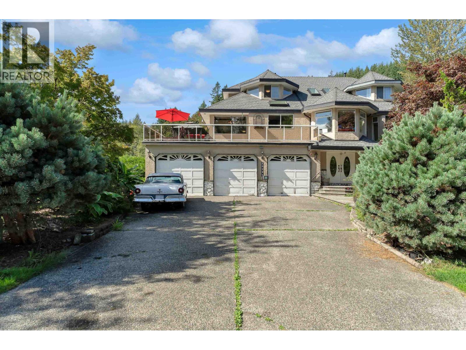 15227 Sheridan Dr, Pitt Meadows, BC V3Y 2T9