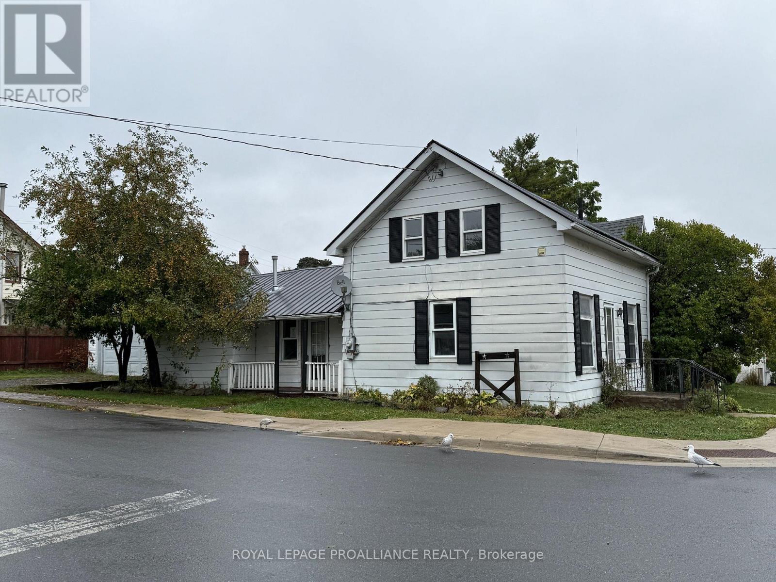 27 Water St W, Greater Napanee Greater Napanee, ON K7R 1V3