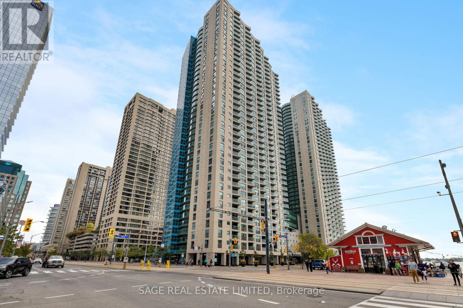 3002 99 Harbour Sq, Toronto, ON M5J 2H2