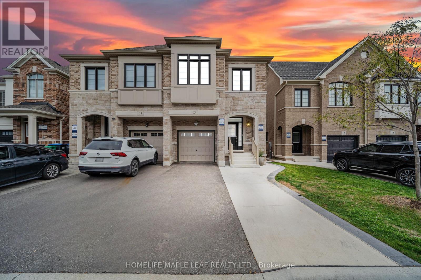 15 Quinton Rdg, Brampton, ON L6Y 6J4
