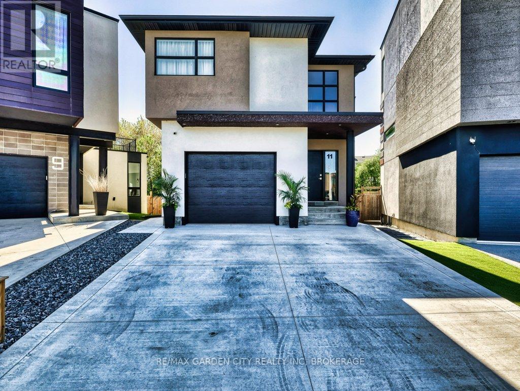 11 Beamer Ct, Thorold, ON L2V 5A2