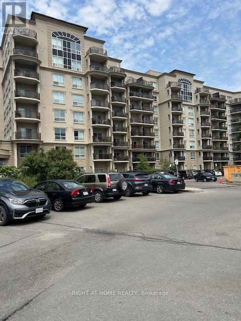 403 2 Maison Parc Ct, Vaughan, ON L4J 9K5