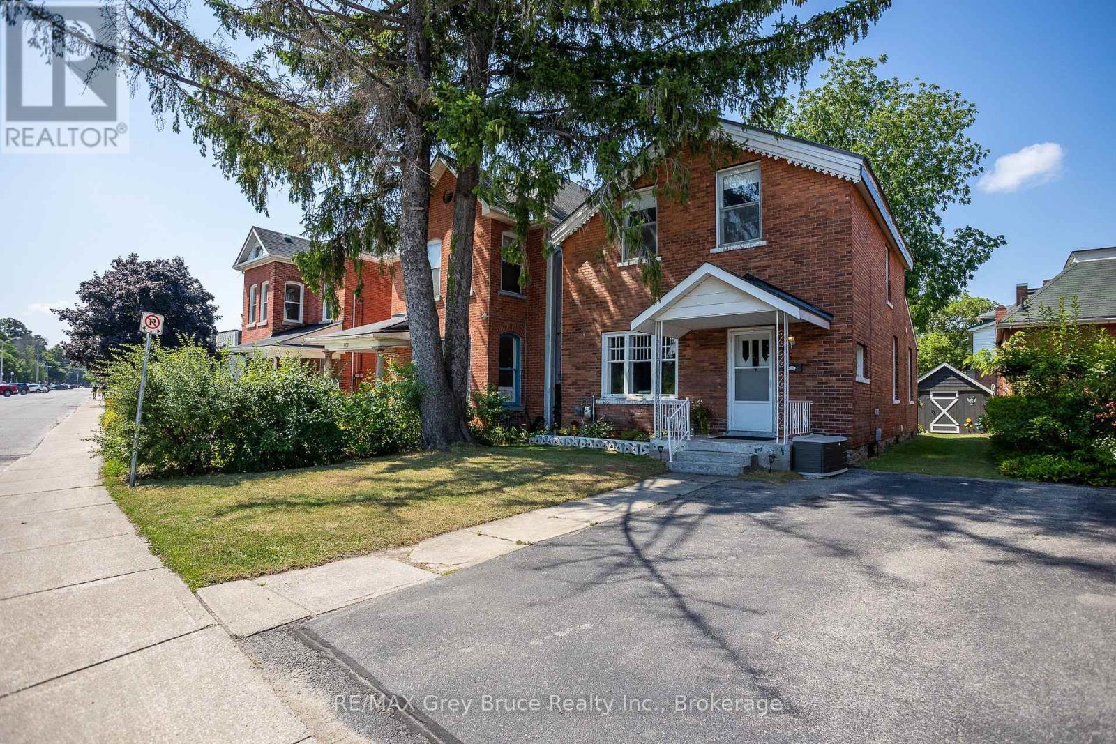 996 1st Avenue West, Owen Sound, ON N4K 4K5