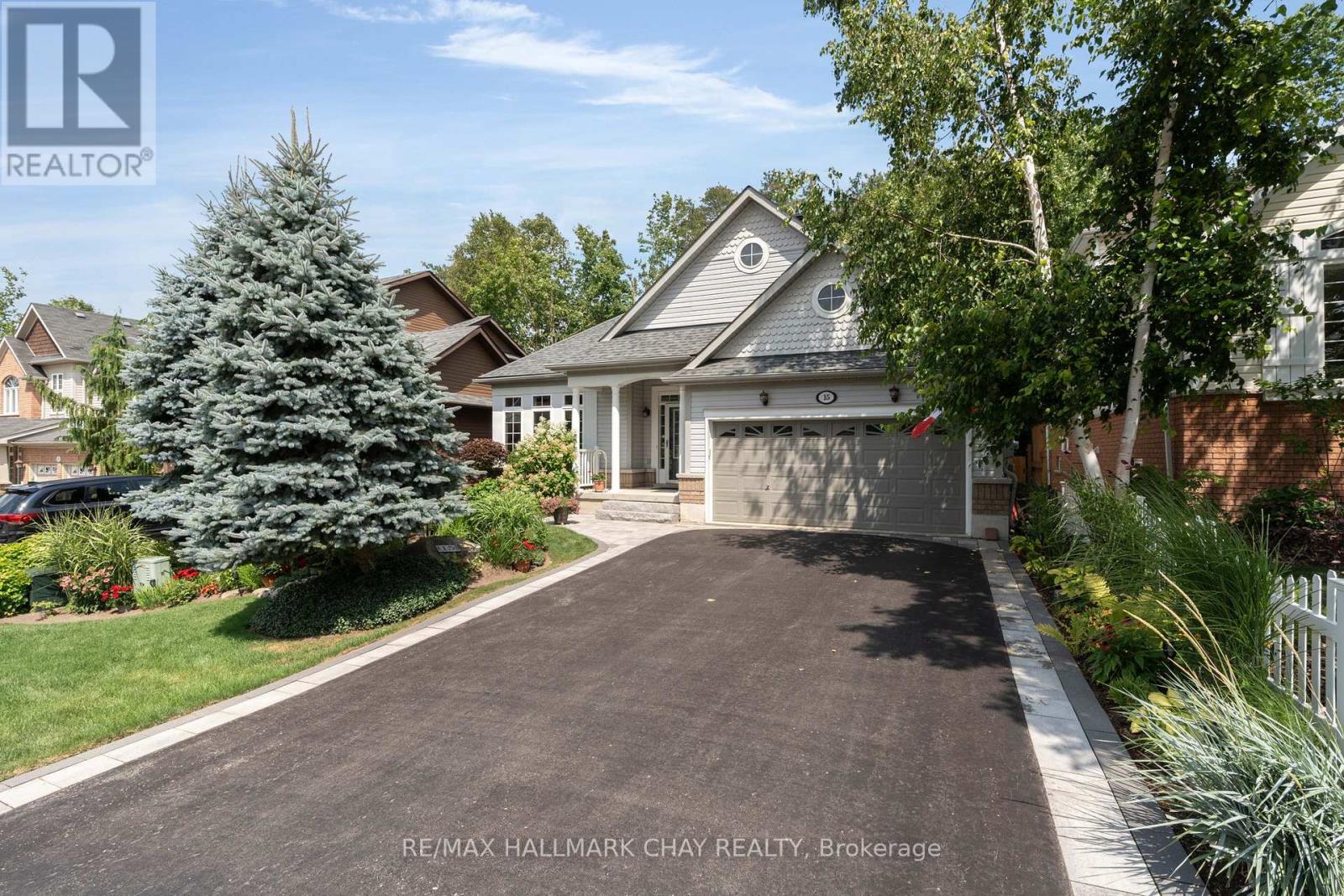 15 Oakmont Ave, Oro-Medonte, ON L0L 2L0