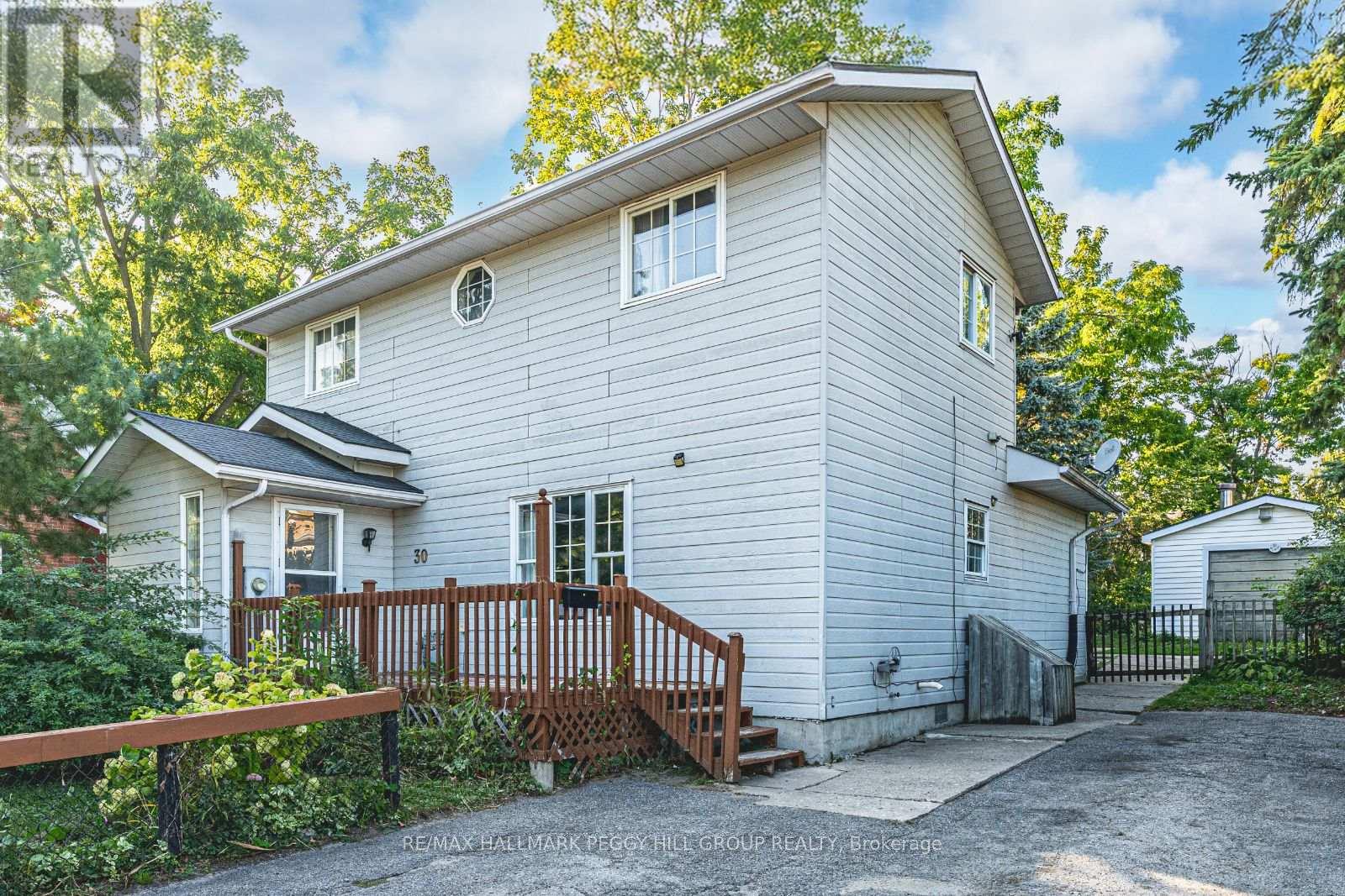 30 North St, Barrie, ON L4M 2R9