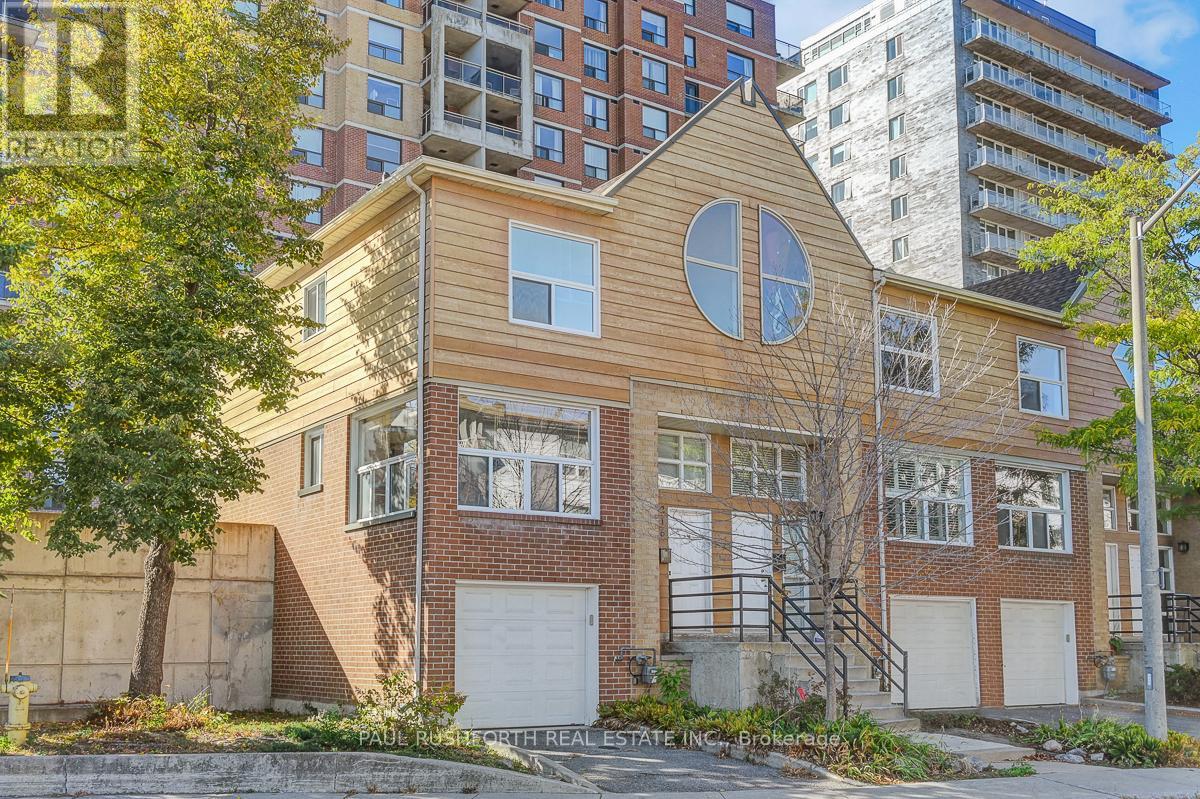 216 Forward Ave, Ottawa, ON K1Y 1L2