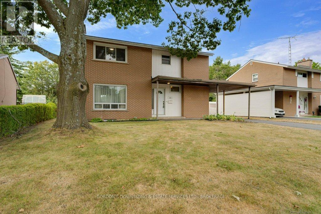 154 Norman Rogers Dr, Kingston, ON K7M 2R2