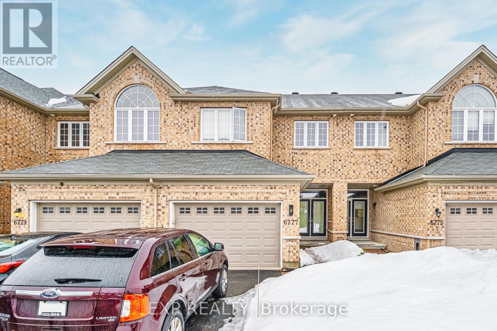 6777 Breanna Cardill St, Ottawa, ON K4P 0C3