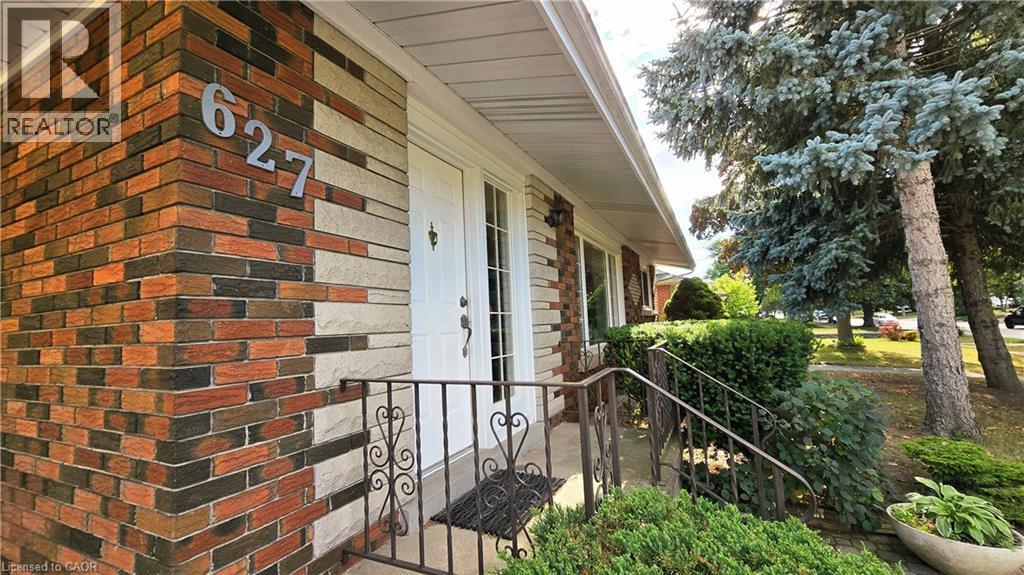 627 Krug St, Kitchener, ON N2B 1L9