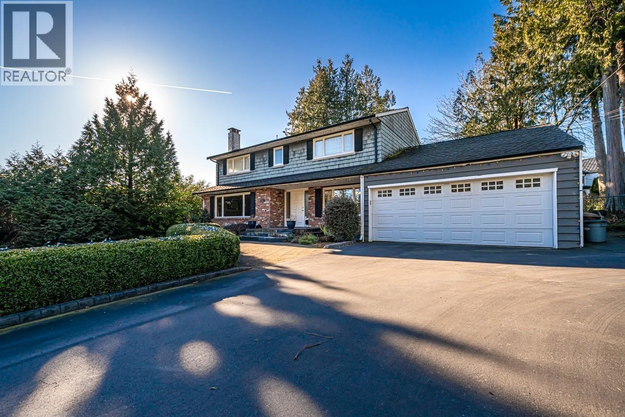 4032 Ripple Rd, West Vancouver, BC V7V 3K9