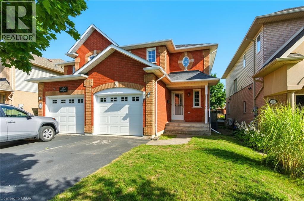153 Chudleigh St, Flamborough, ON L8B 0L4