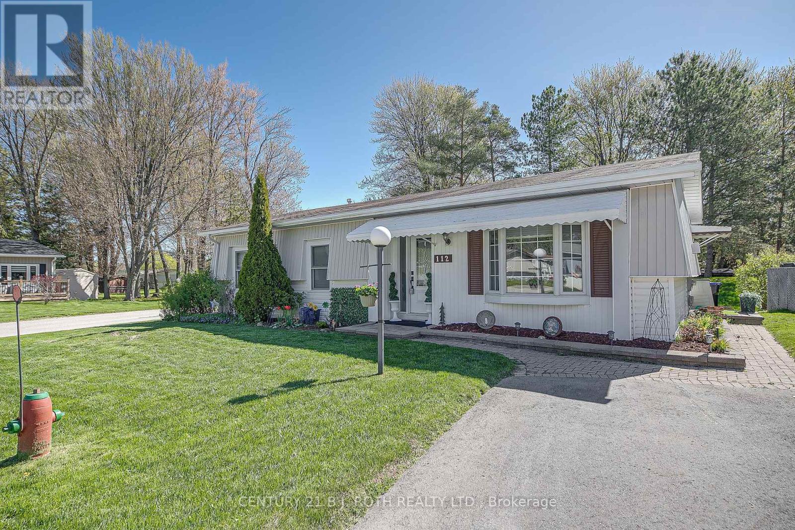 112 Linden Ln, Innisfil, ON L9S 1N4