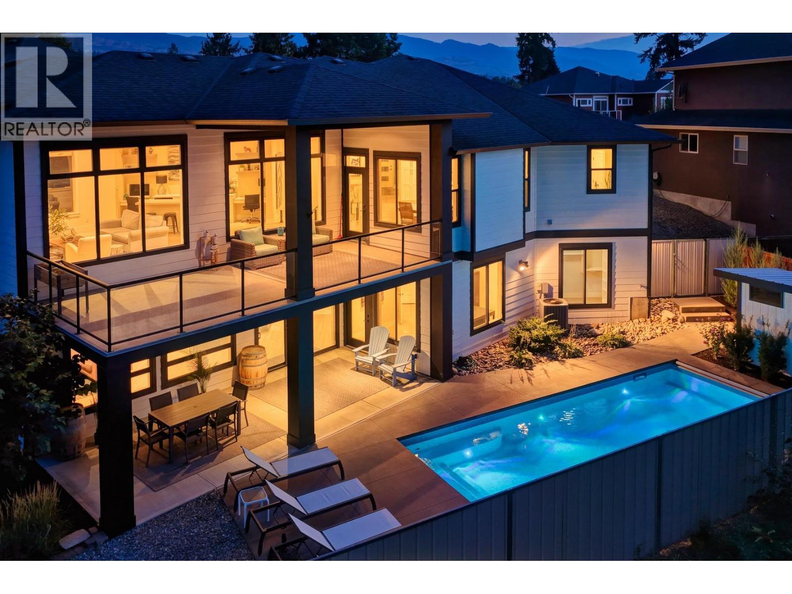 4455 Sherwood Ct, Kelowna, BC V1W 1E7