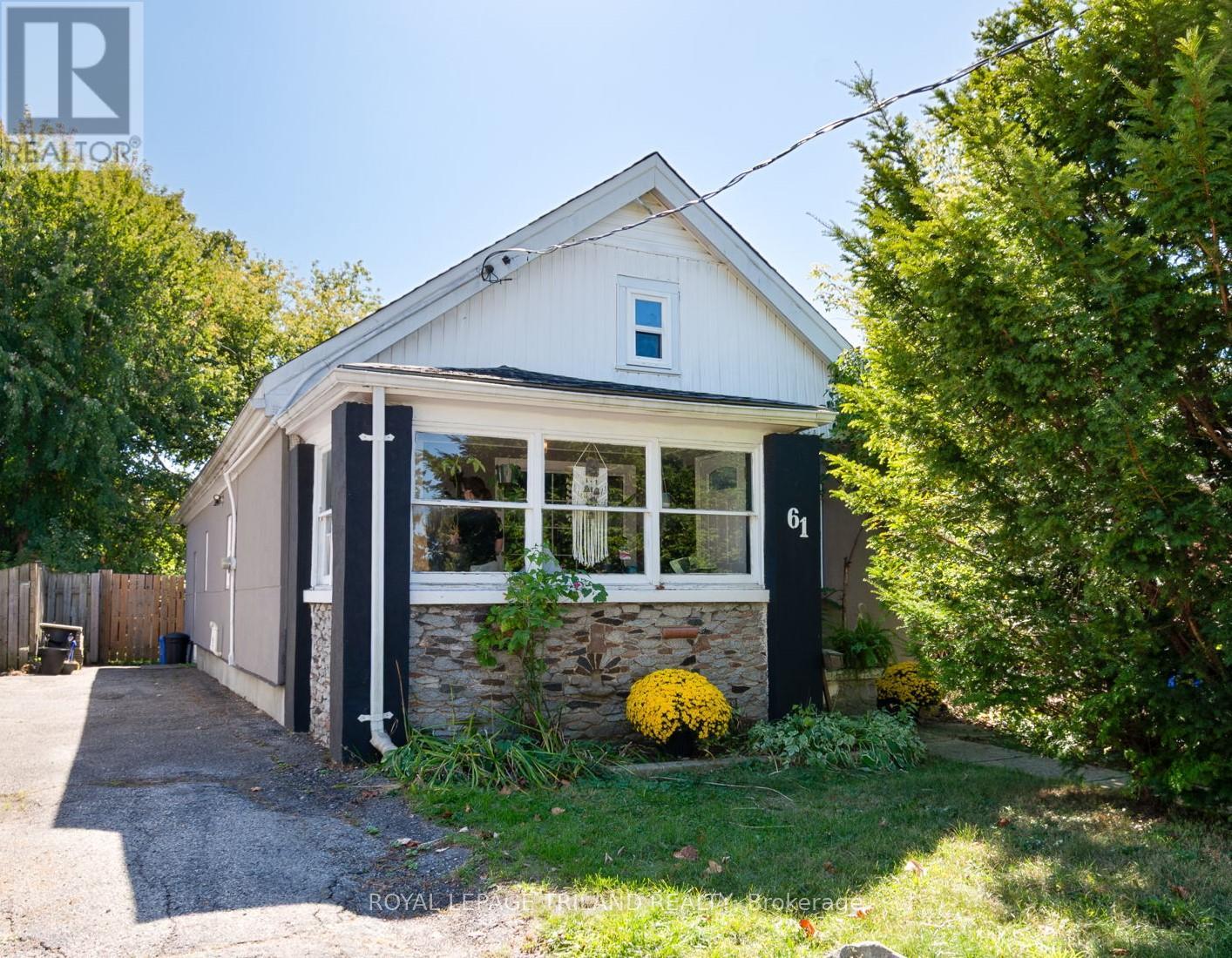 61 Briscoe St W, London, ON N6J 1M4