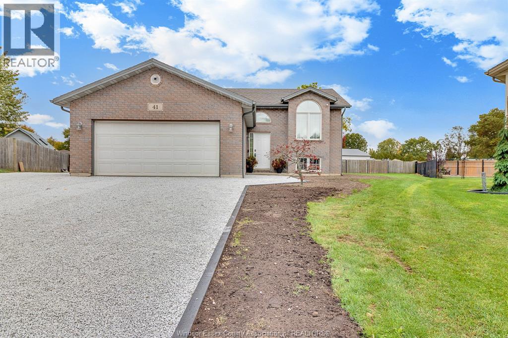 41 Laura Cres, Essex, ON N0R 1G0