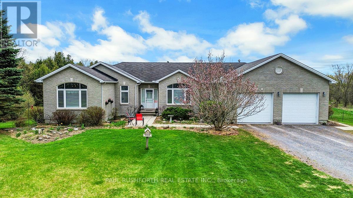 4949 Stonecrest Rd, Ottawa, ON K0A 3M0