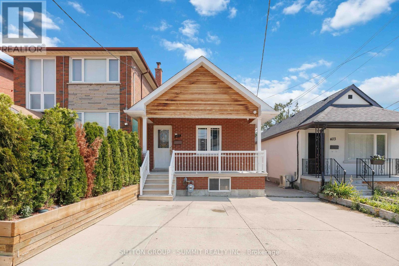 405 Gilbert Ave, Toronto Caledonia-fairbank, ON M6E 4X2