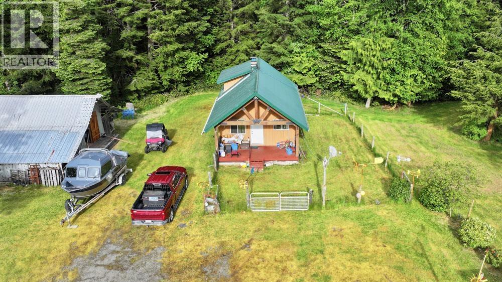 1514 Burgess Ave, Masset, BC V0T 1M0