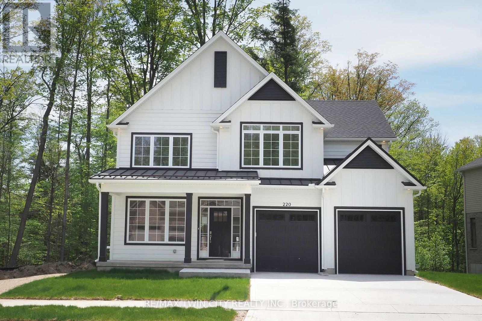 220 Jeffrey Pl, Kitchener, ON N2C 2T7