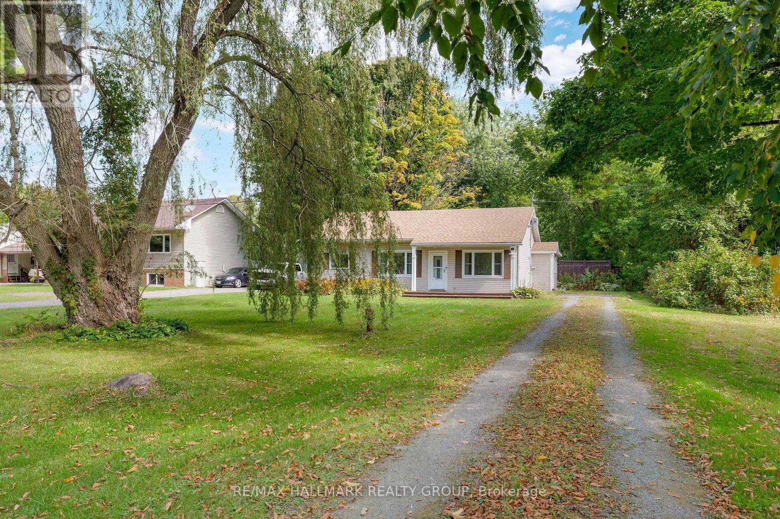 2063 County Rd 44 Rd, Edwardsburgh/Cardinal, ON K0E 1T1