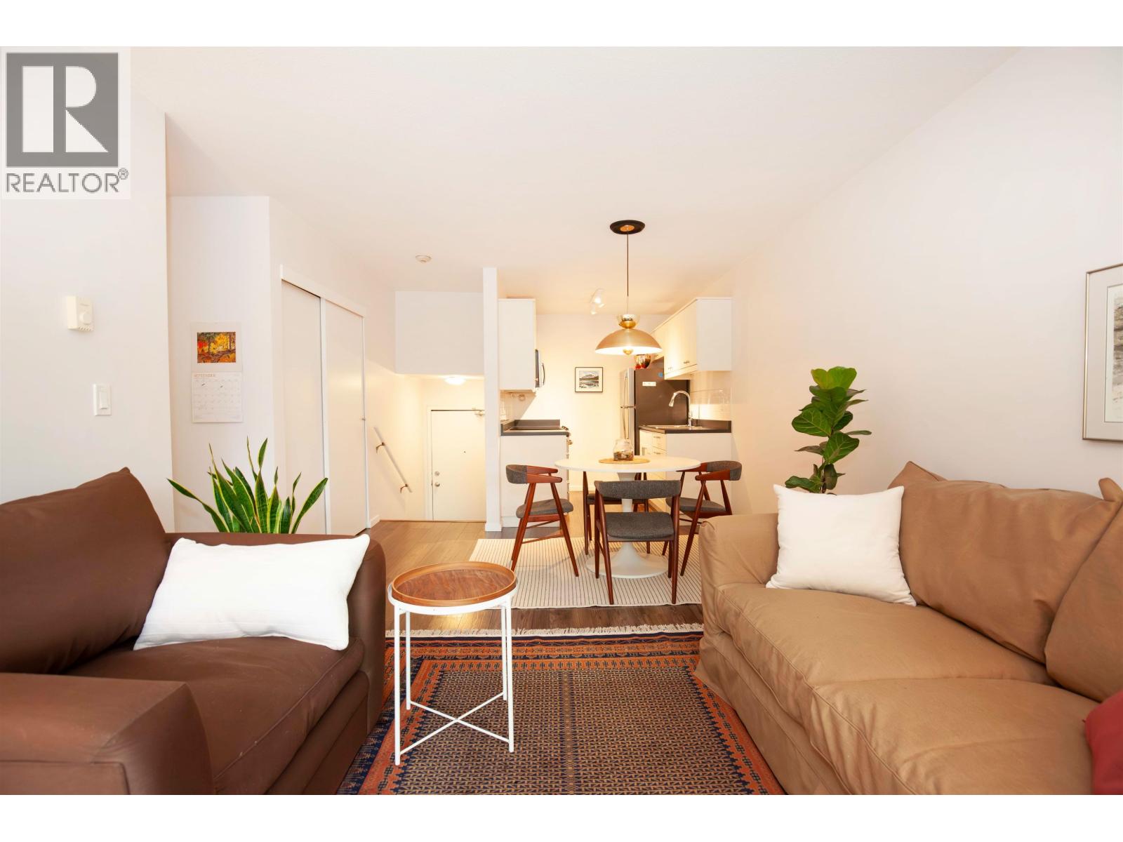 2045 Franklin Street Unit 403, Vancouver, BC V5L 1R4