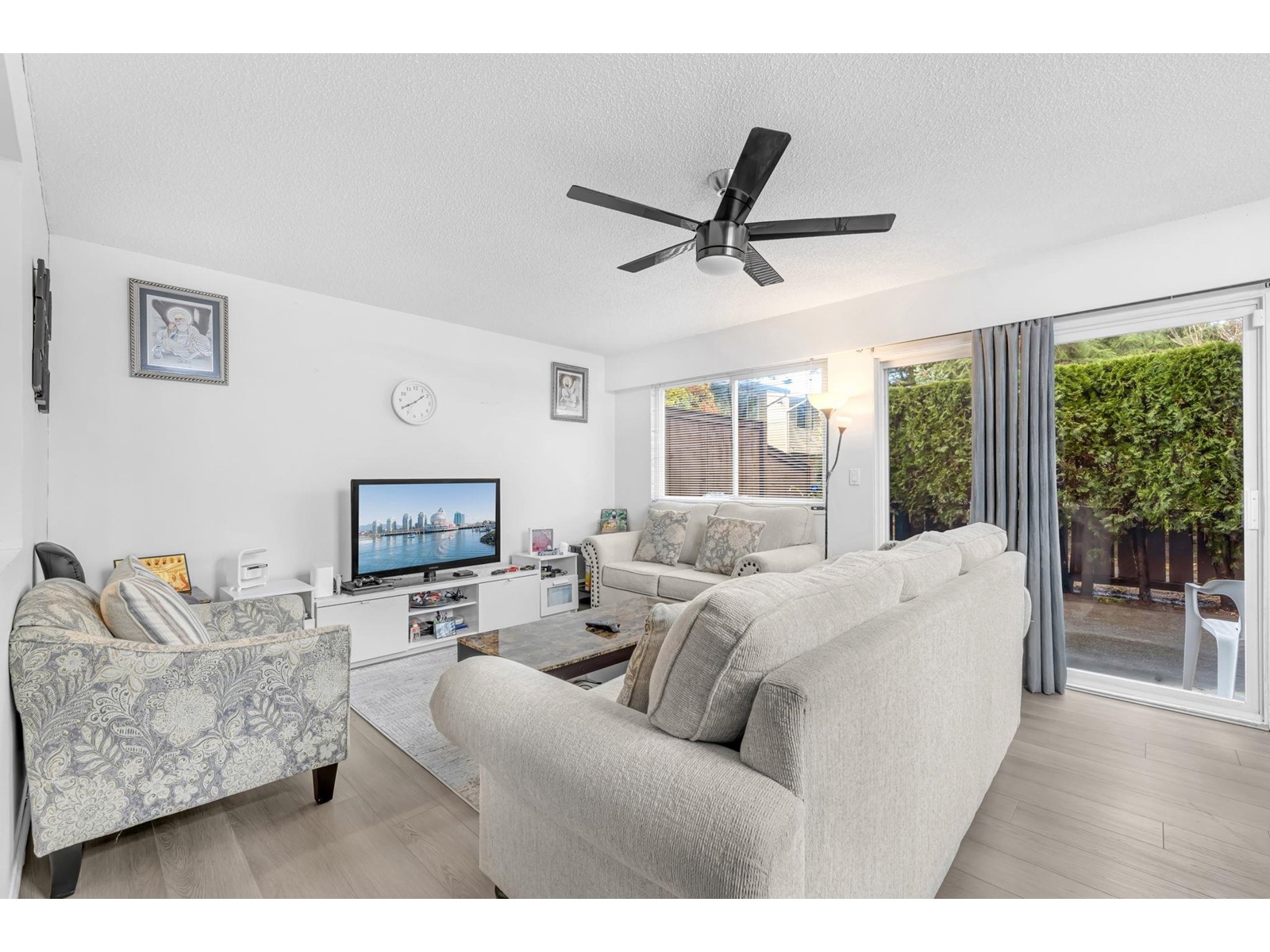 9400 122 Street Unit 1, Surrey, BC V3V 4L6