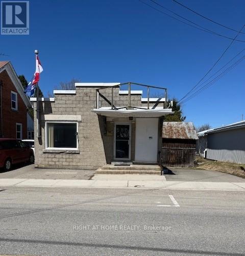 8 Main St N, Rideau Lakes, ON K0G 1E0