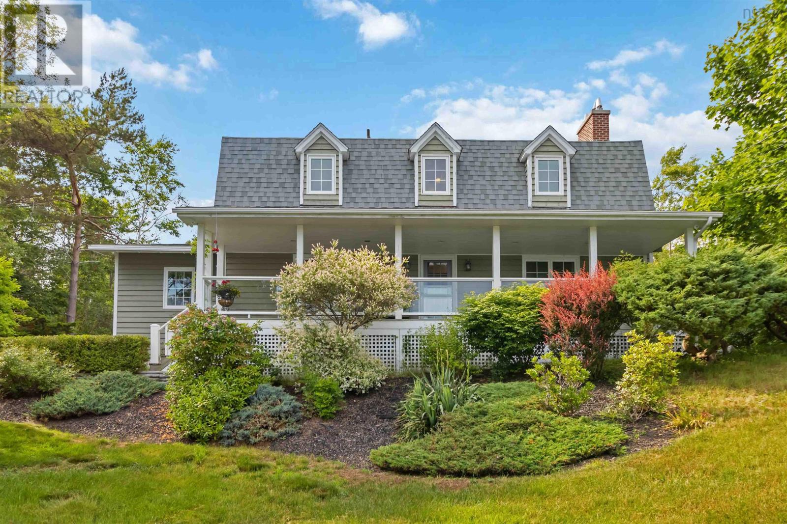 11 Keefe Rd, Halifax, NS B3P 2J1