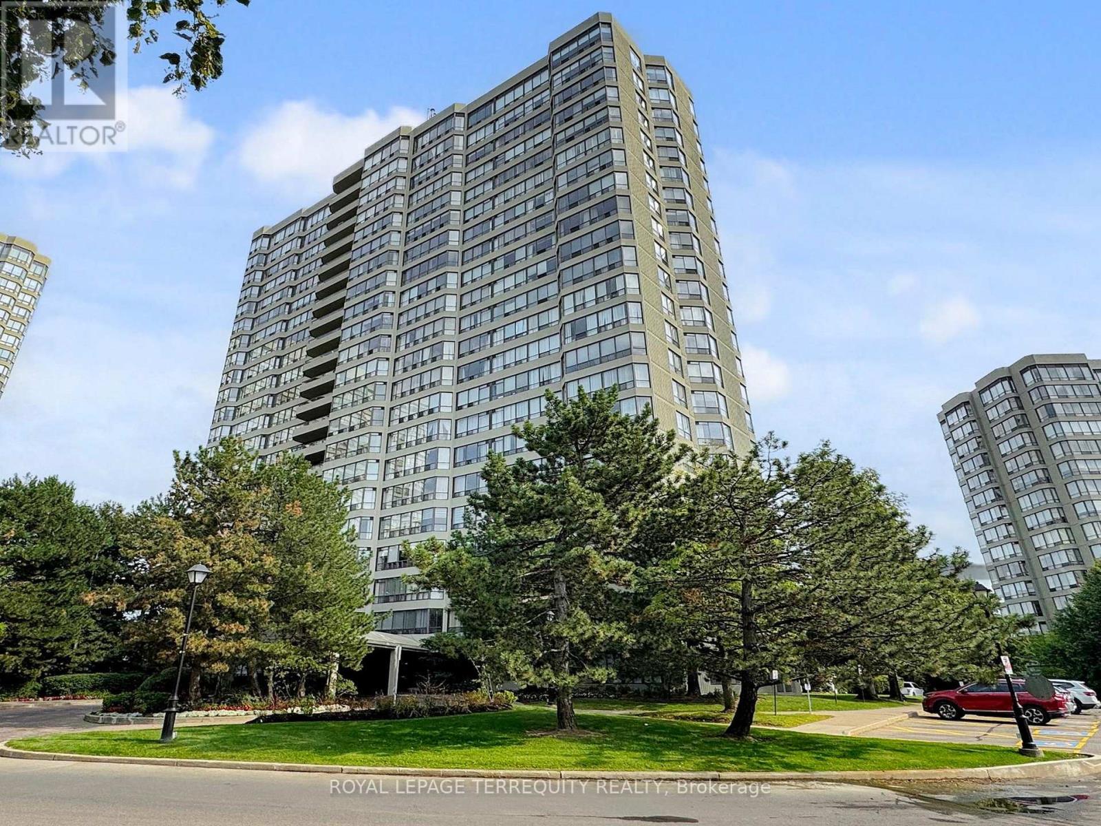 1709 24 Hanover Rd, Brampton, ON L6S 5K8