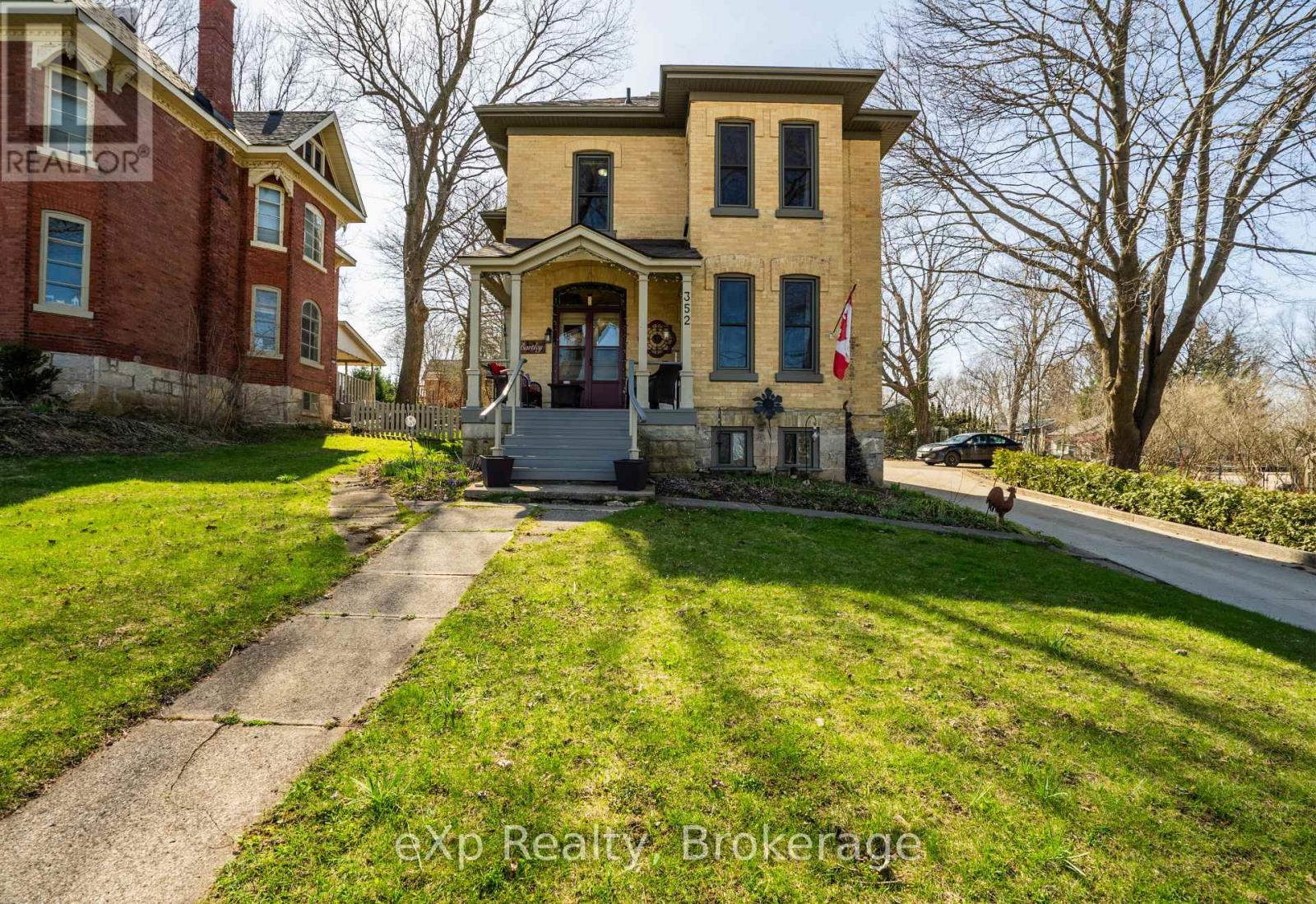 352 Berford St, South Bruce Peninsula, ON N0H 2T0