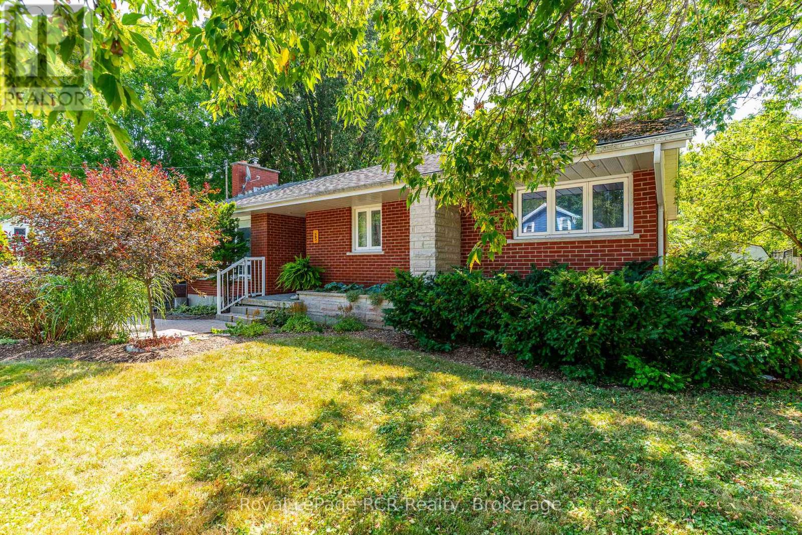 25 Margaret St, Meaford, ON N4L 1P8