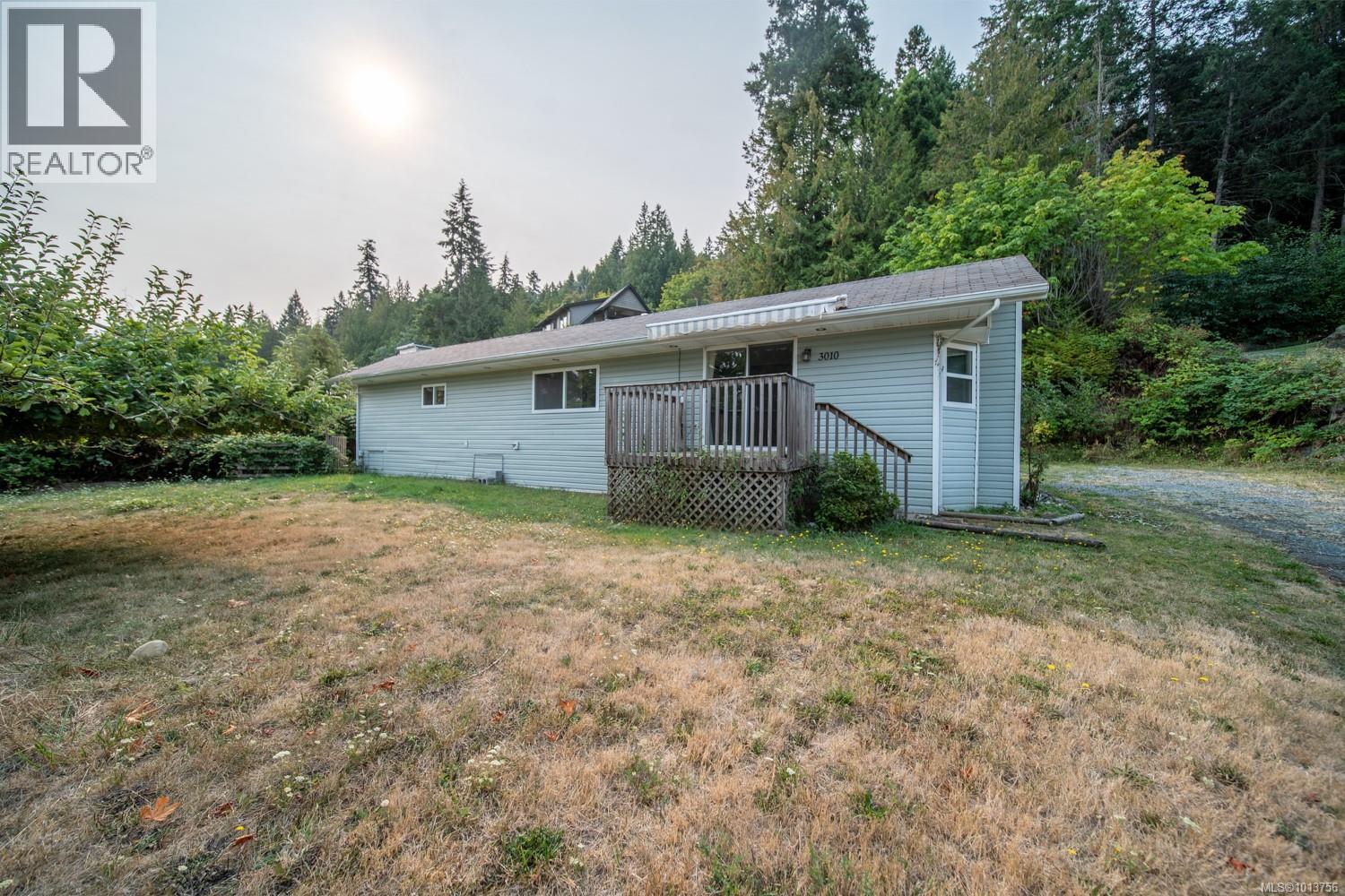 3010 Hillview Rd, Lantzville, BC V0R 2H0