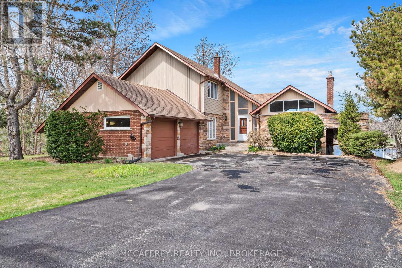 79 River Rd, Greater Napanee, ON K7R 3H3