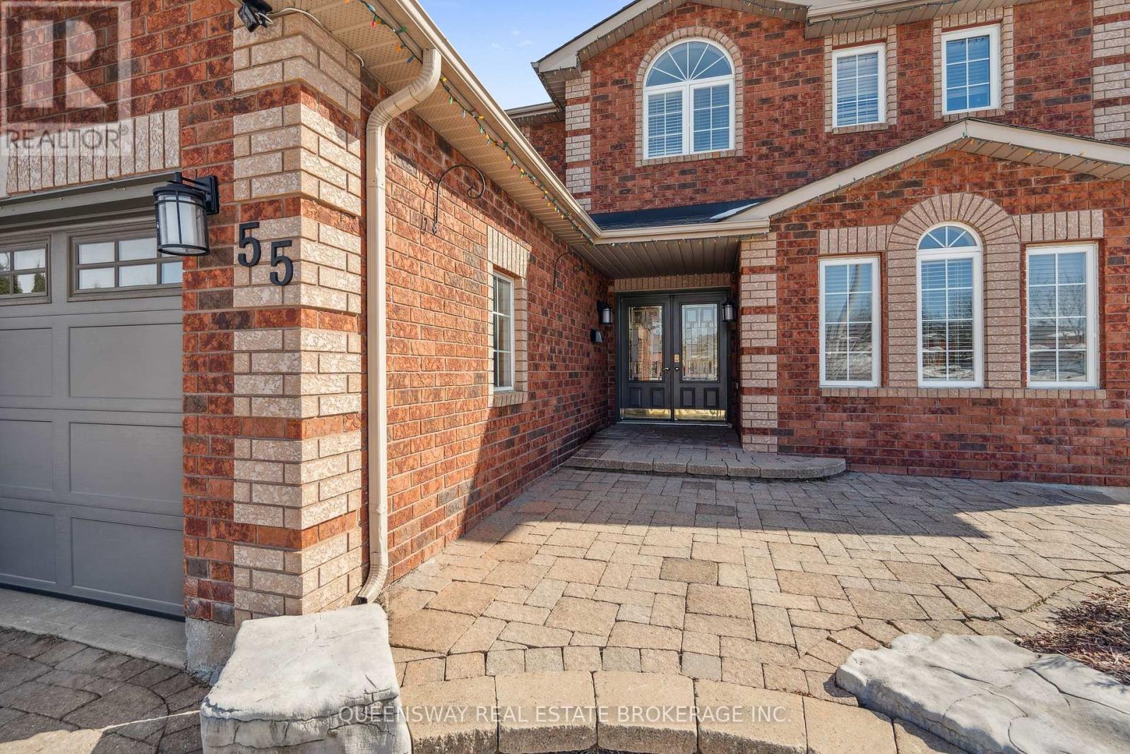 55 Golden Eagle Way, Barrie, ON L4M 6P8