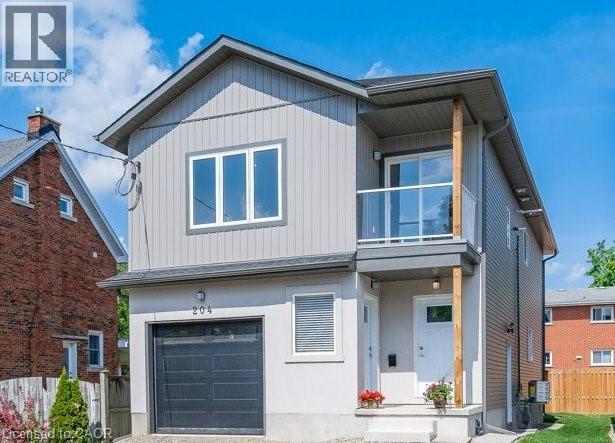 204 Fifth Ave, Kitchener, ON N2C 1P7