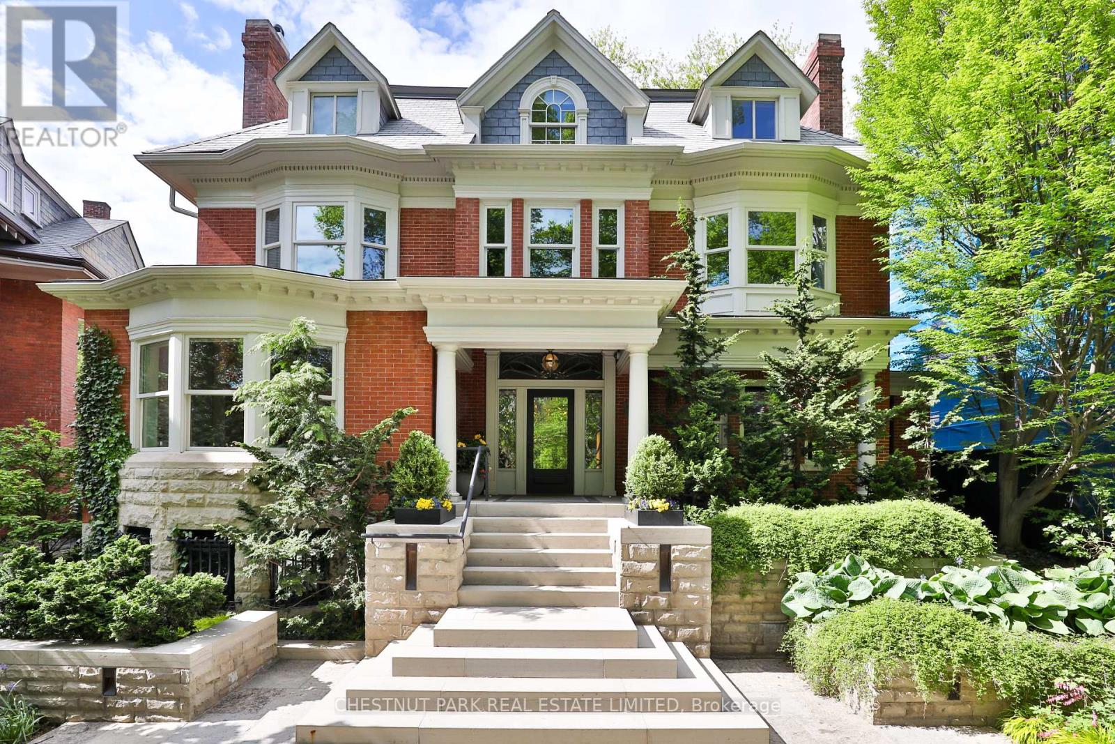 18 Chestnut Park Rd, Toronto, ON M4W 1Y7