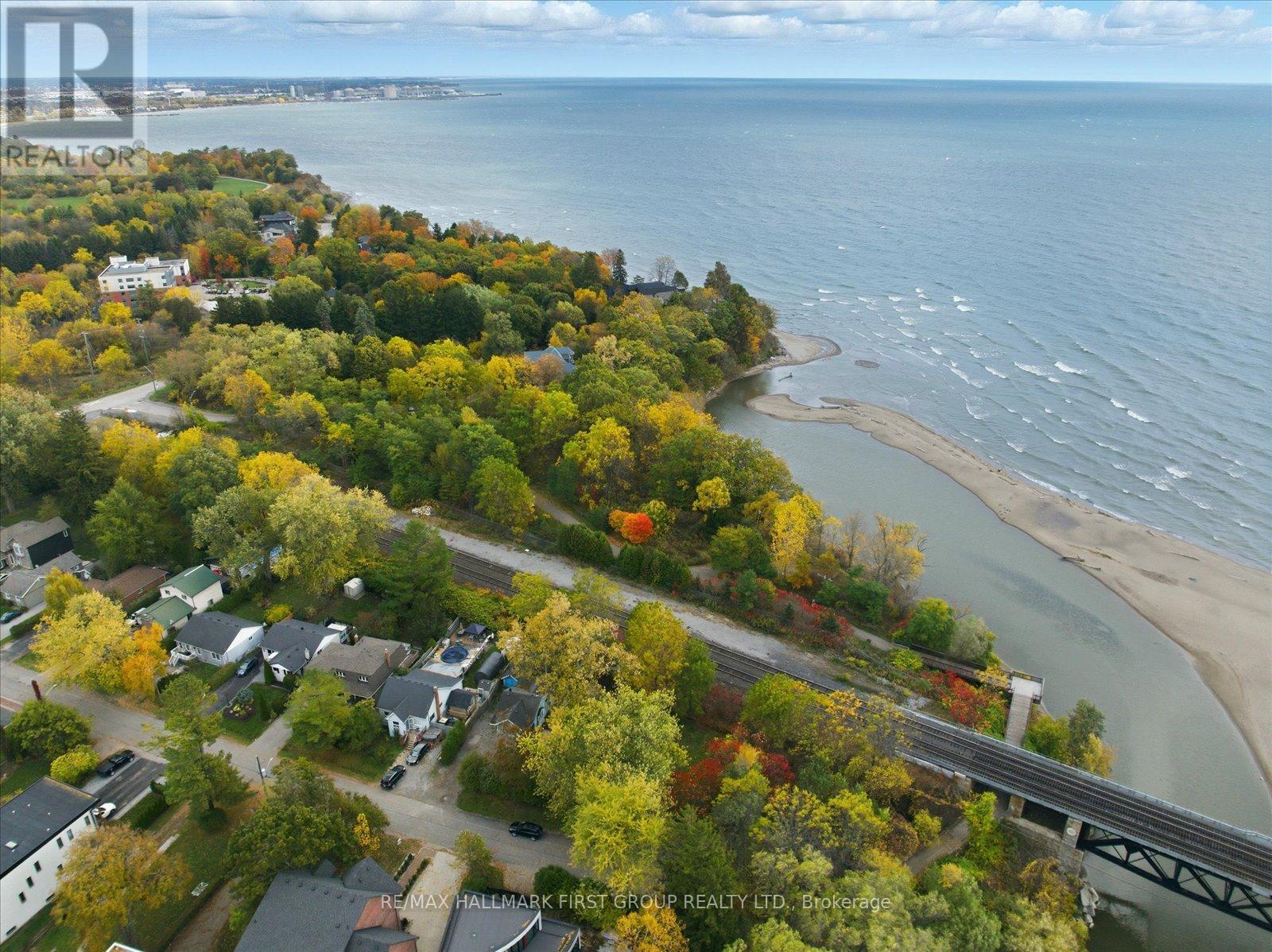 313 Dyson Rd, Pickering, ON L1W 2N1