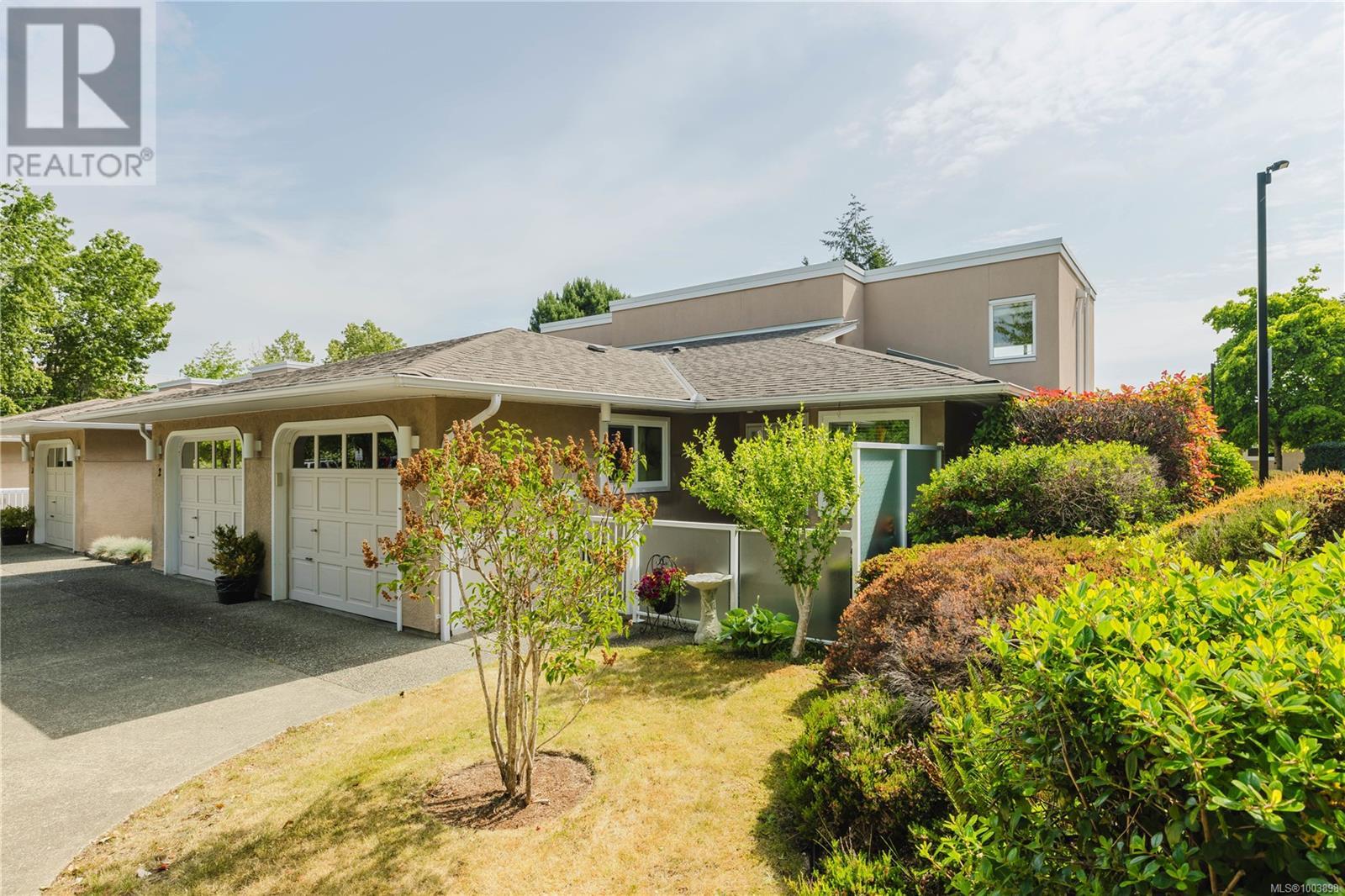 3049 Brittany Dr Unit 1 Dr, Colwood, BC V9B 5P8