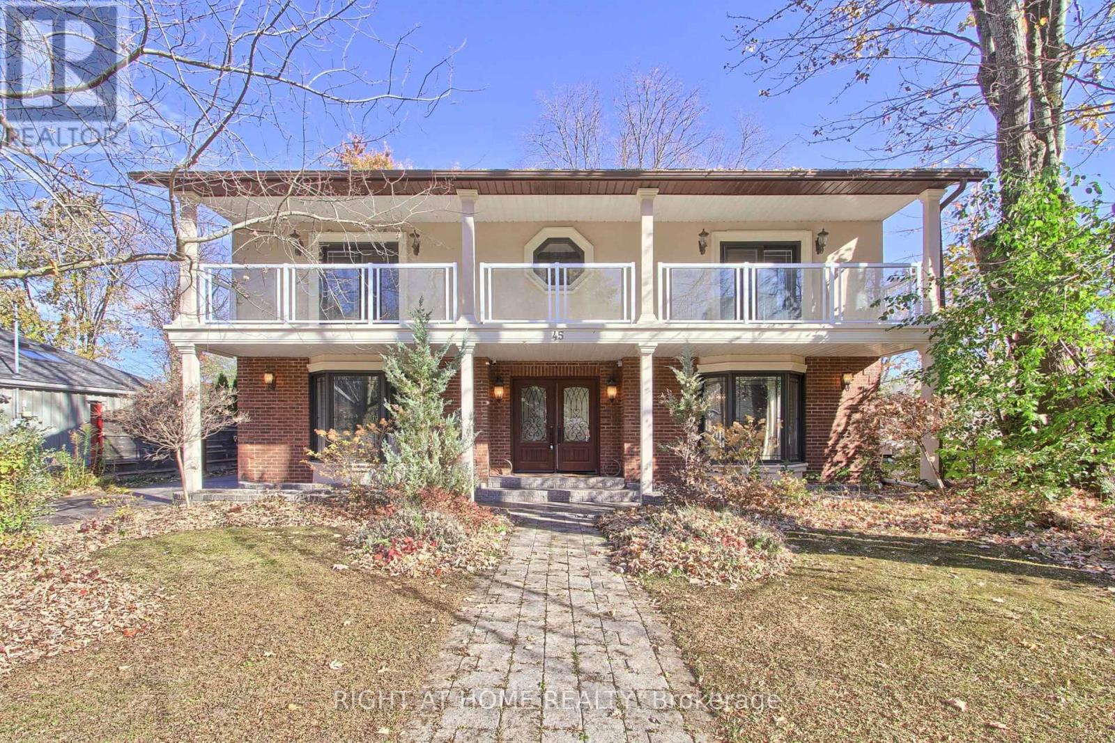 45 Pleasant Ave, East Gwillimbury, ON L9N 1A2