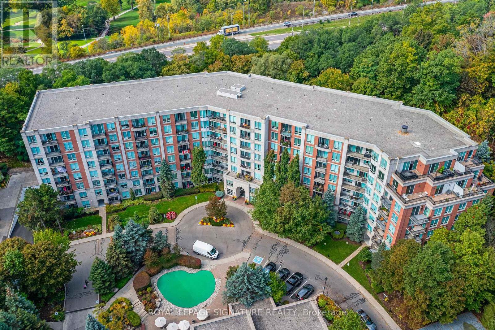 601 28 William Carson Cres, Toronto, ON M2P 2H1