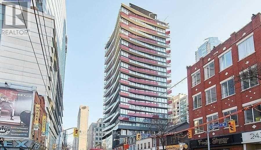 1810 215 Queen St W, Toronto, ON M5A 1S2