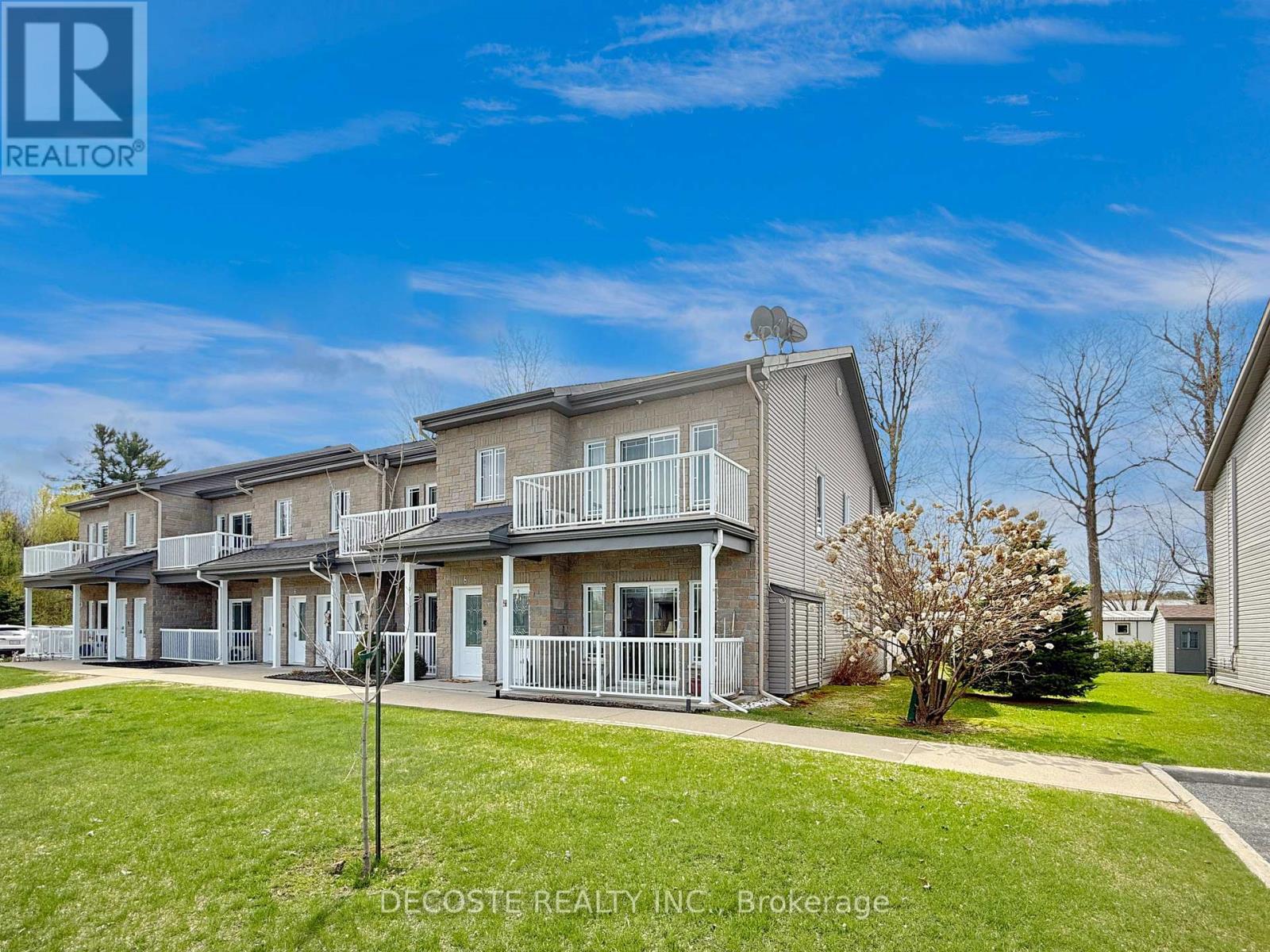 8 28 Valain St, Alfred and Plantagenet, ON K0B 1A0