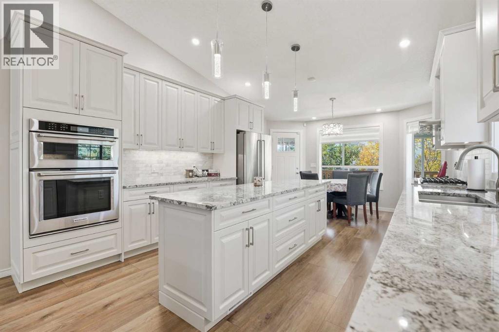 31 Applegrove Cres SE, Calgary, AB T2A 7P2