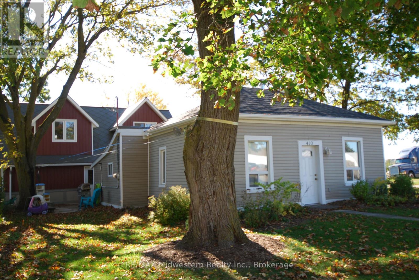 410 Temple St, Minto, ON N0G 2P0