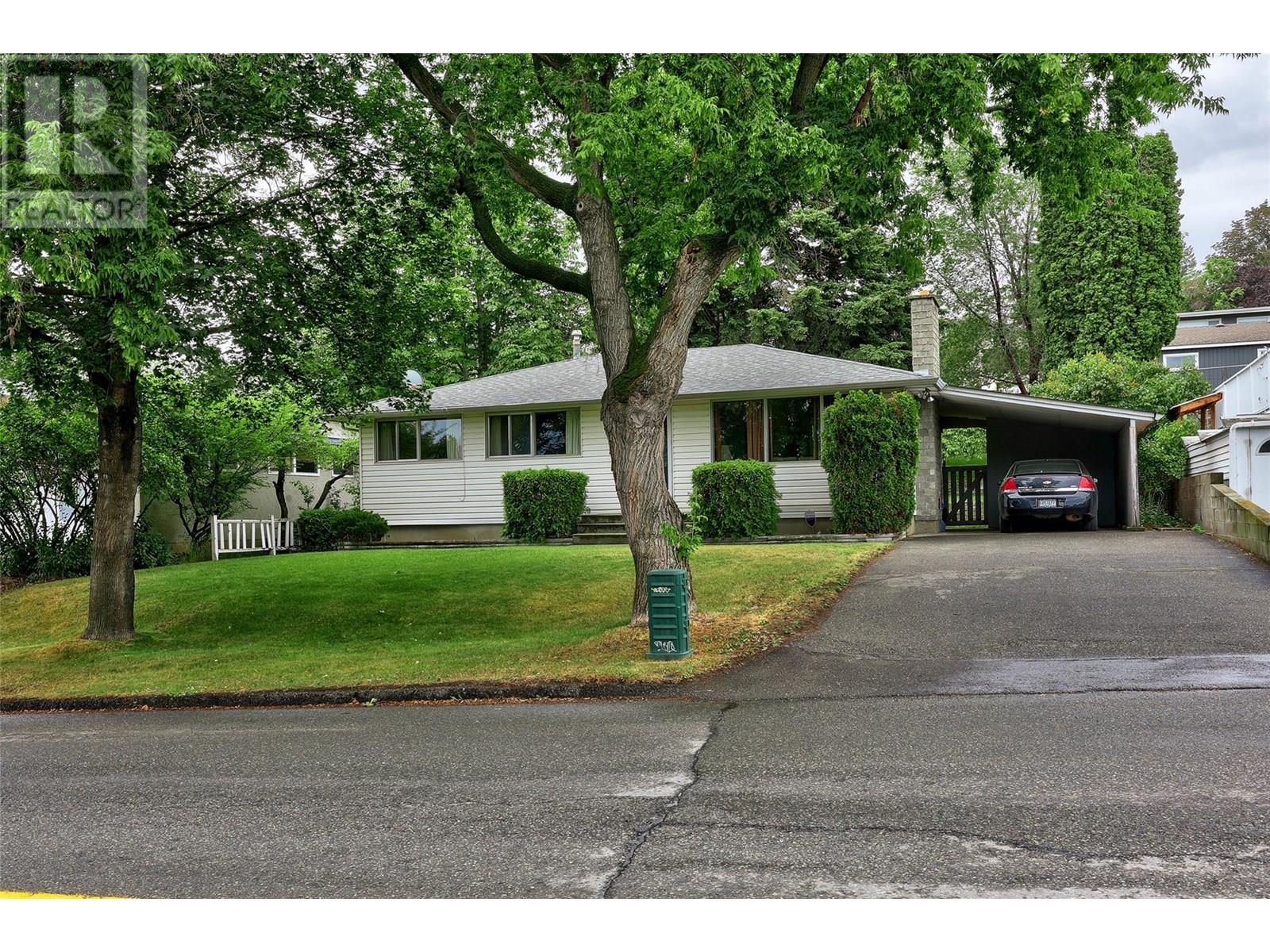 427 Battle St W, Kamloops, BC V2C 1H1