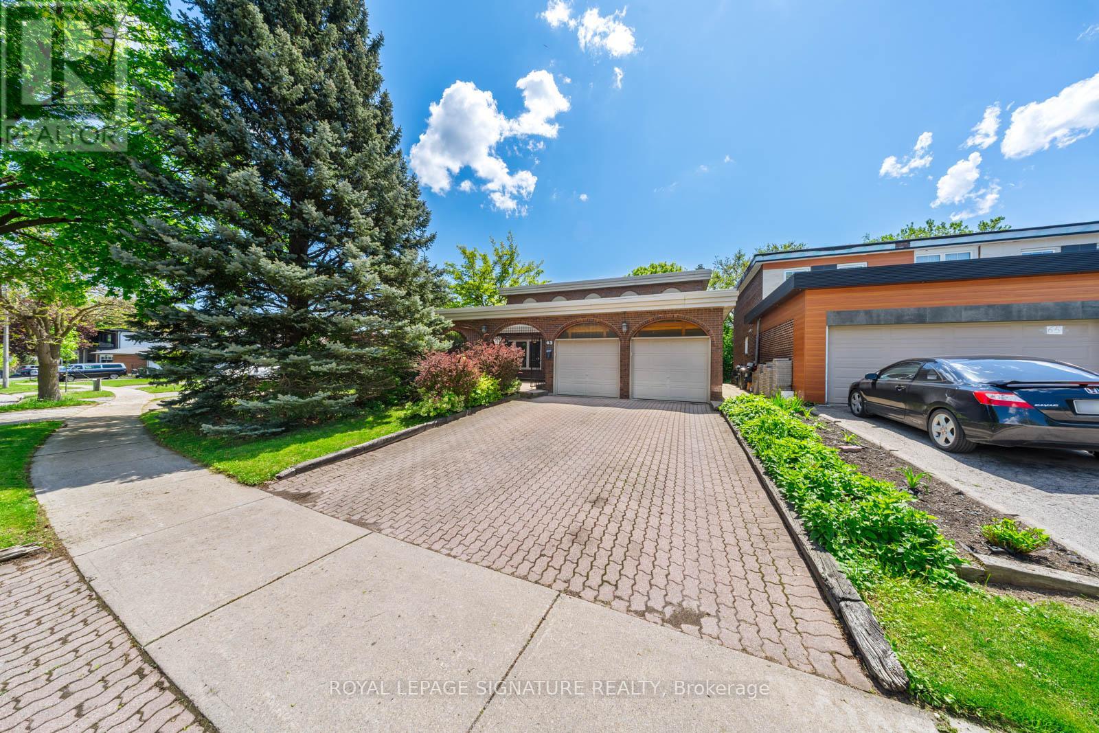 63 Collingdale Rd, Toronto, ON M9V 3R2