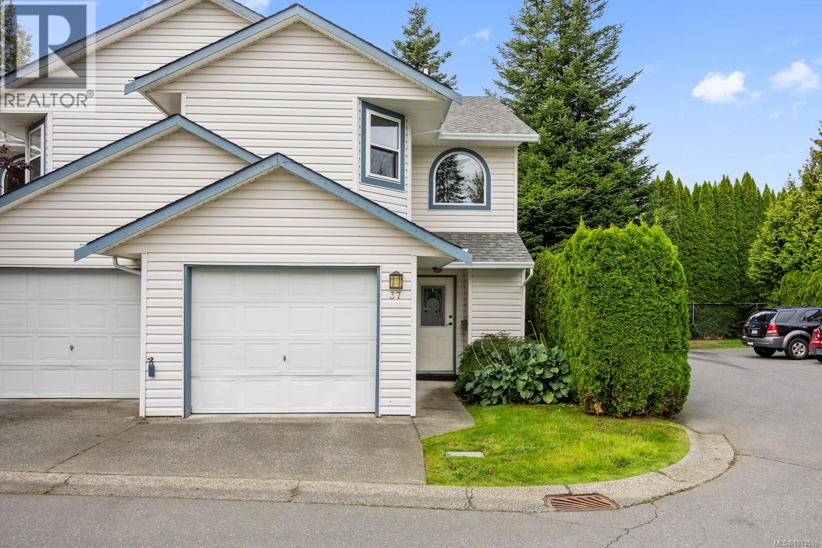 2355 Valley View Dr Unit 37 Dr, Courtenay, BC V9N 9A5