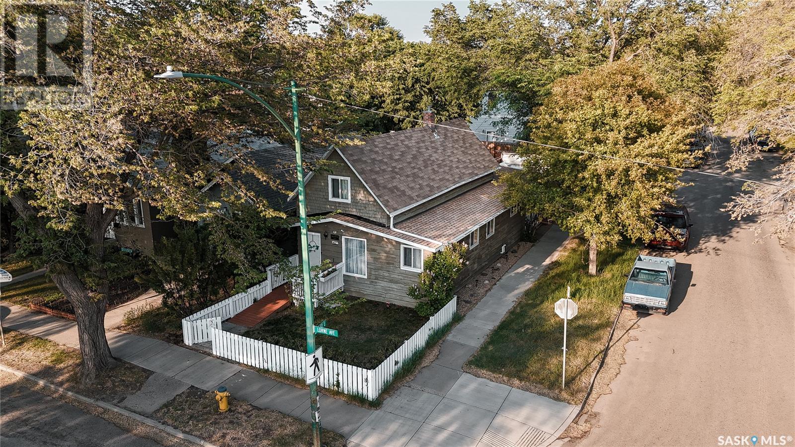 1619 Lorne Ave, Saskatoon, SK S7H 1Y2